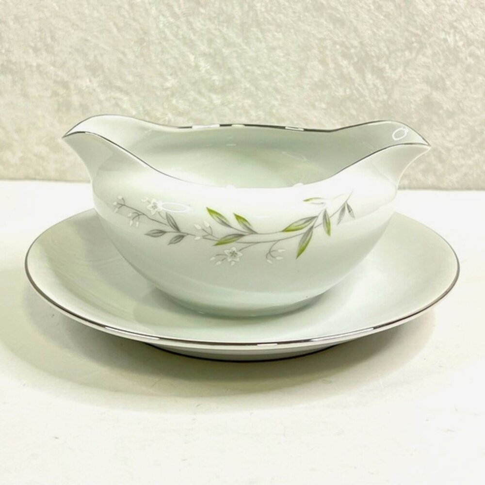 ST REGIS Japan Vintage Gravy Boat with Attached Plate Fine China 101 White Silve
